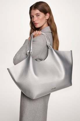 Picture of PAULA MEDIUM COMMUTER TOTE