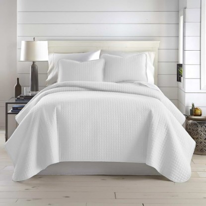 Picture of Southshore Fine Living, Inc. White Queen Quilt Bedding Set, Lightweight Bedding Quilts Queen Size Bedspread, Coverlet Full Size, Quilted Coverlet Bed Spread w/Pillow Shams, White Quilts Full Size OEKO-TEX STANDARD 100