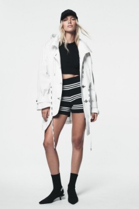 STRIPED SWEATER SHORT VIEW 1 | Shorts