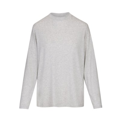 BOYFRIEND LONG SLEEVE T-SHIRT | LIGHT HEATHER GREY ON A MODEL FRONT VIEW