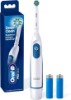 صورة Oral-B Pro 100 3D White, Battery Toothbrush, White