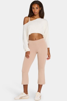 bo-and-tee-buttercloud™-flared-capri-leggings-in-oatmeal_BT16502LightBrown_1.jpg