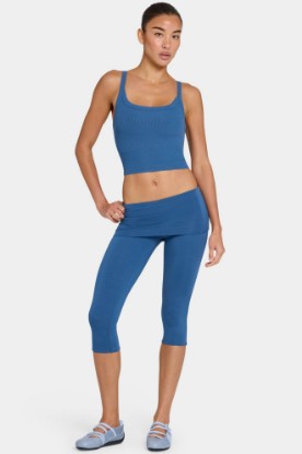 bo-and-tee-buttercloud™-capri-leggings-in-marine_BT16511FrenchNavy_7.jpg