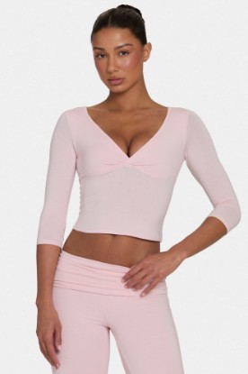 صورة ButterCloud™ 3/4 Sleeve Top in Blush